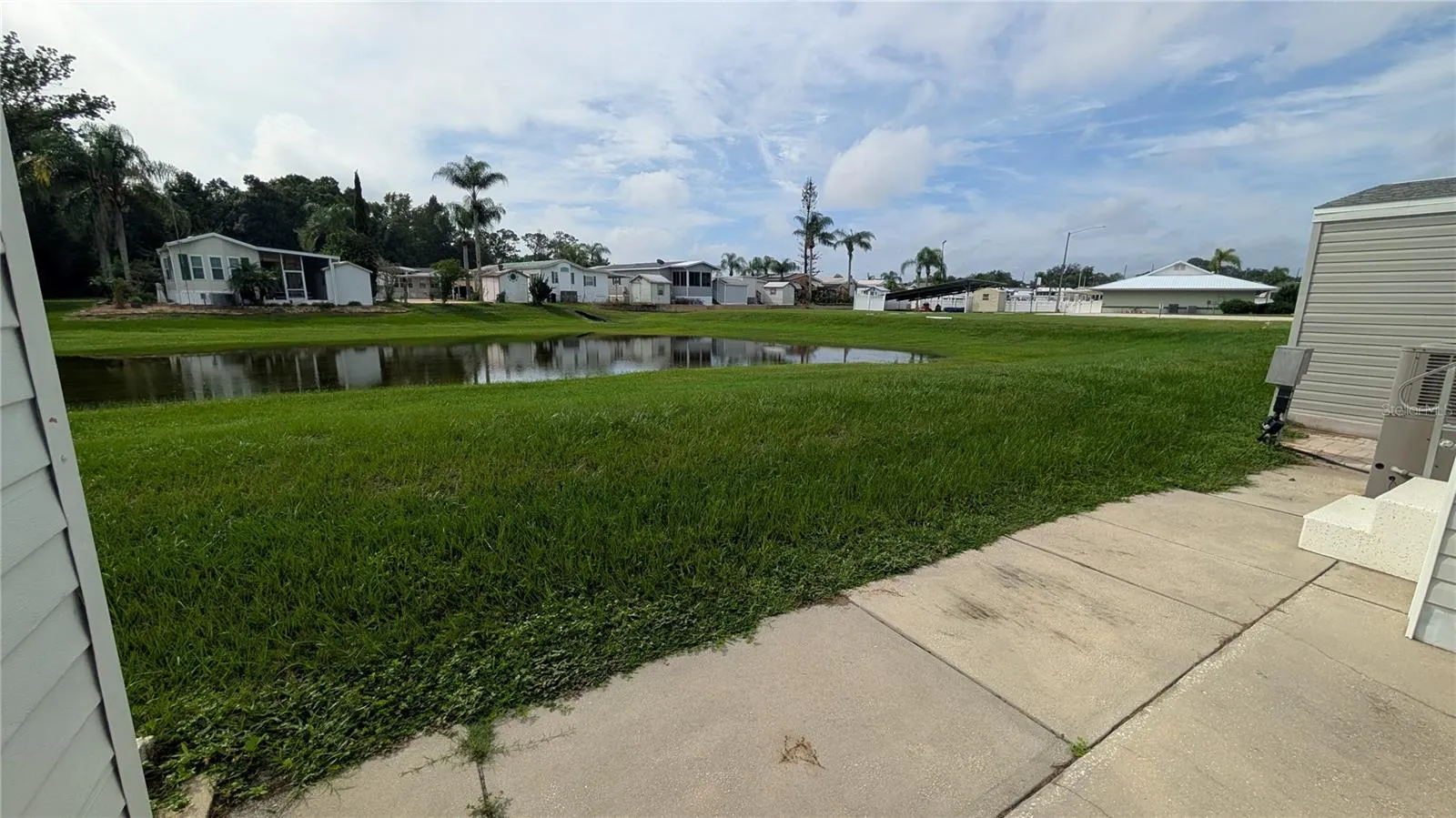 207 CITRUS RIDGE DR