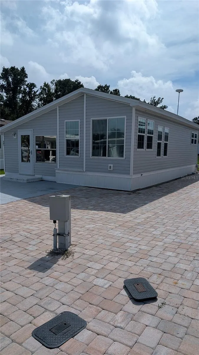 207 CITRUS RIDGE DR
