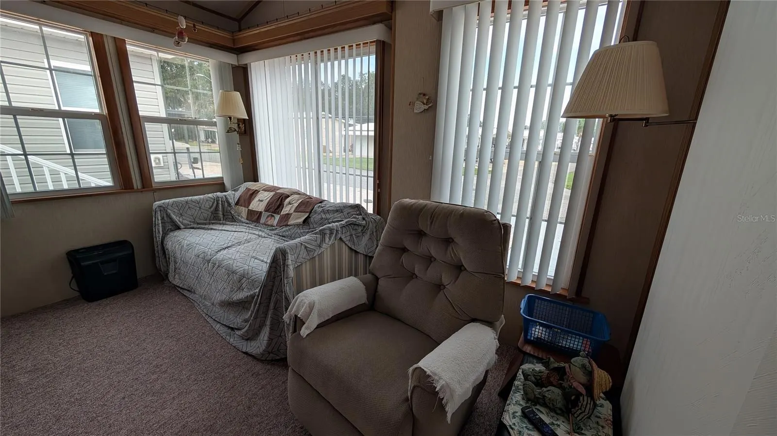 207 CITRUS RIDGE DR