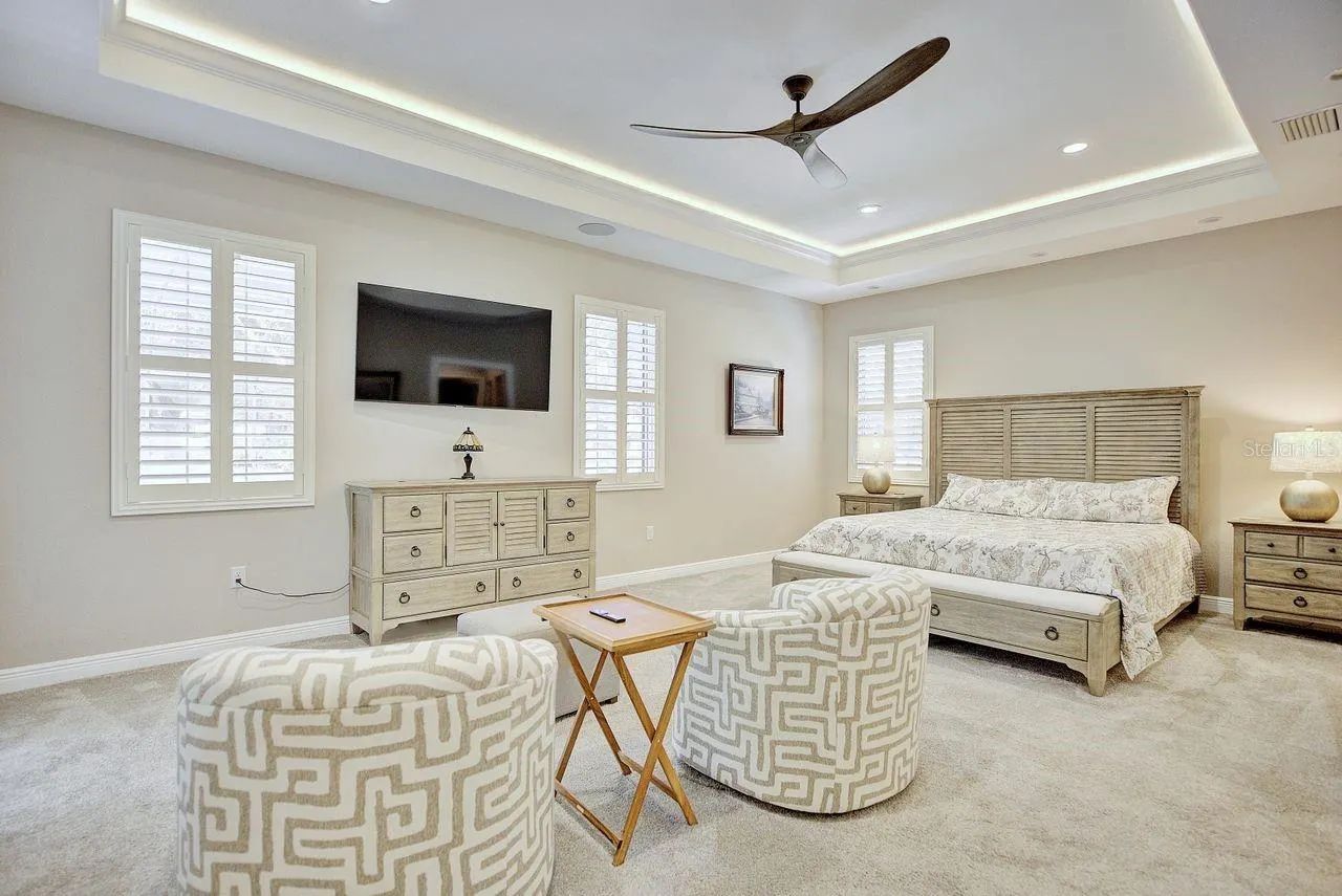 2851 VILLAGE GREEN CT