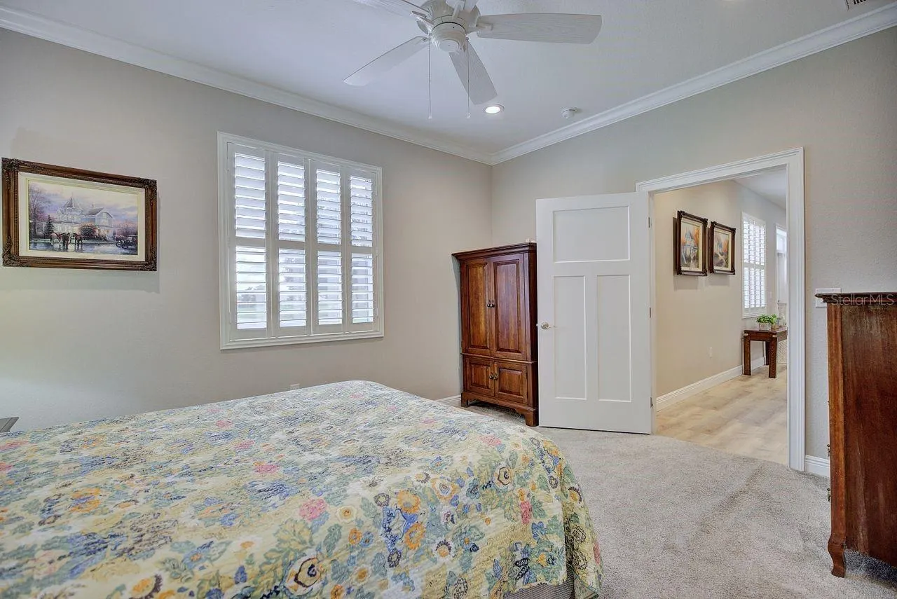 2851 VILLAGE GREEN CT