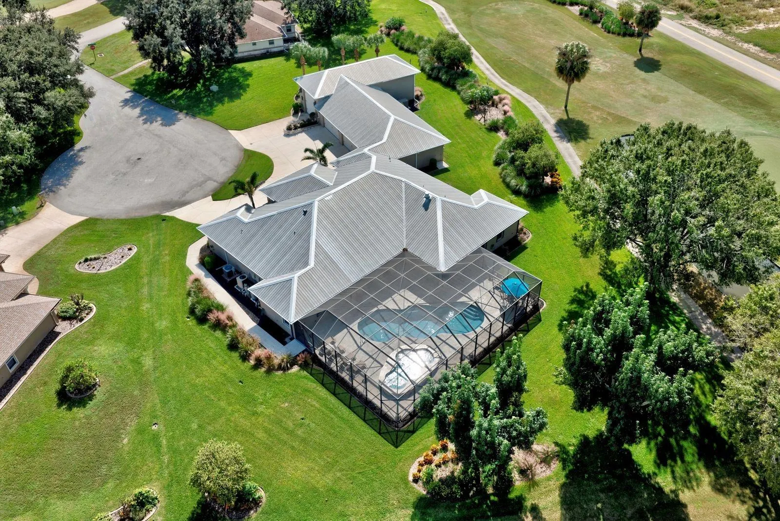 2851 VILLAGE GREEN CT