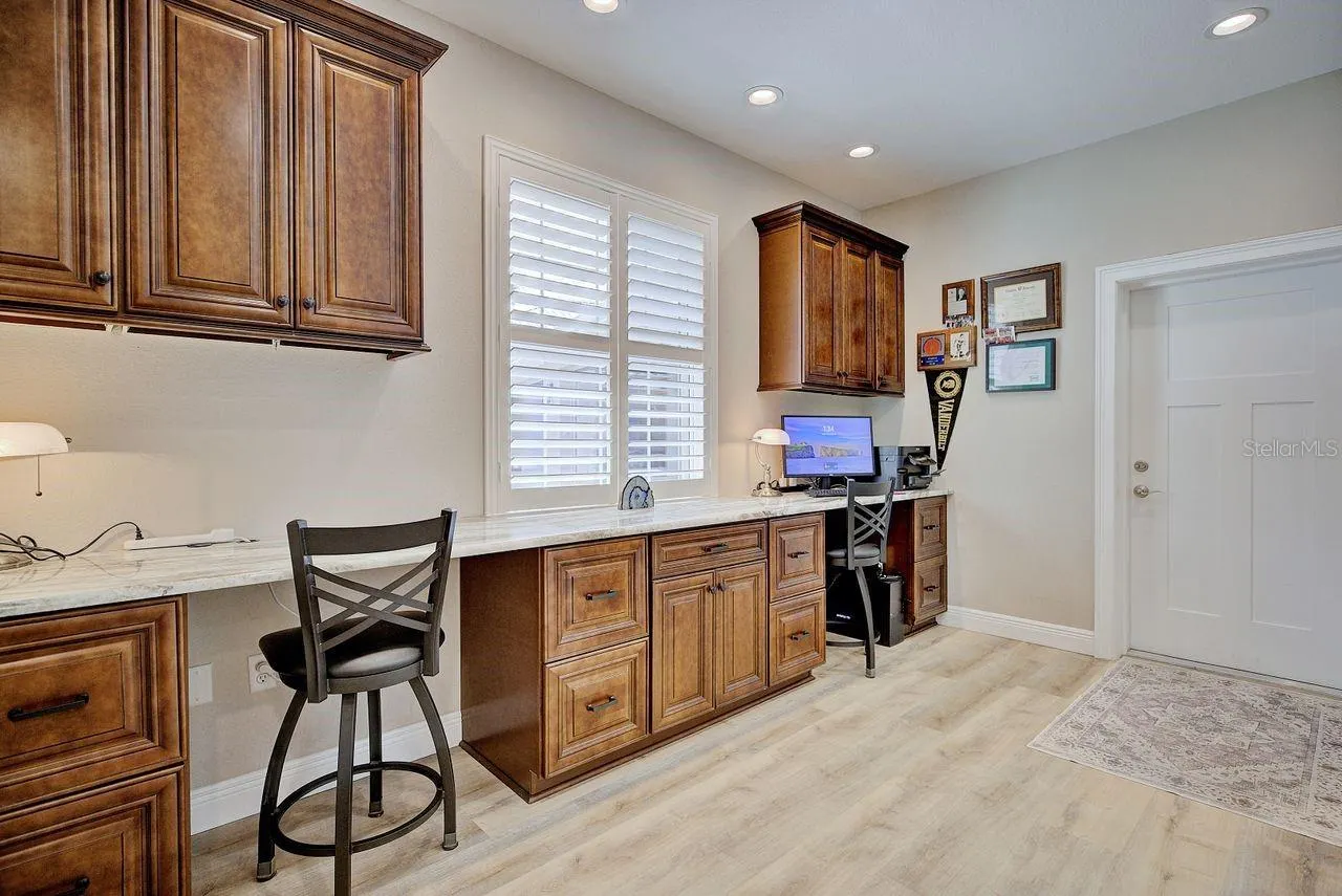 2851 VILLAGE GREEN CT