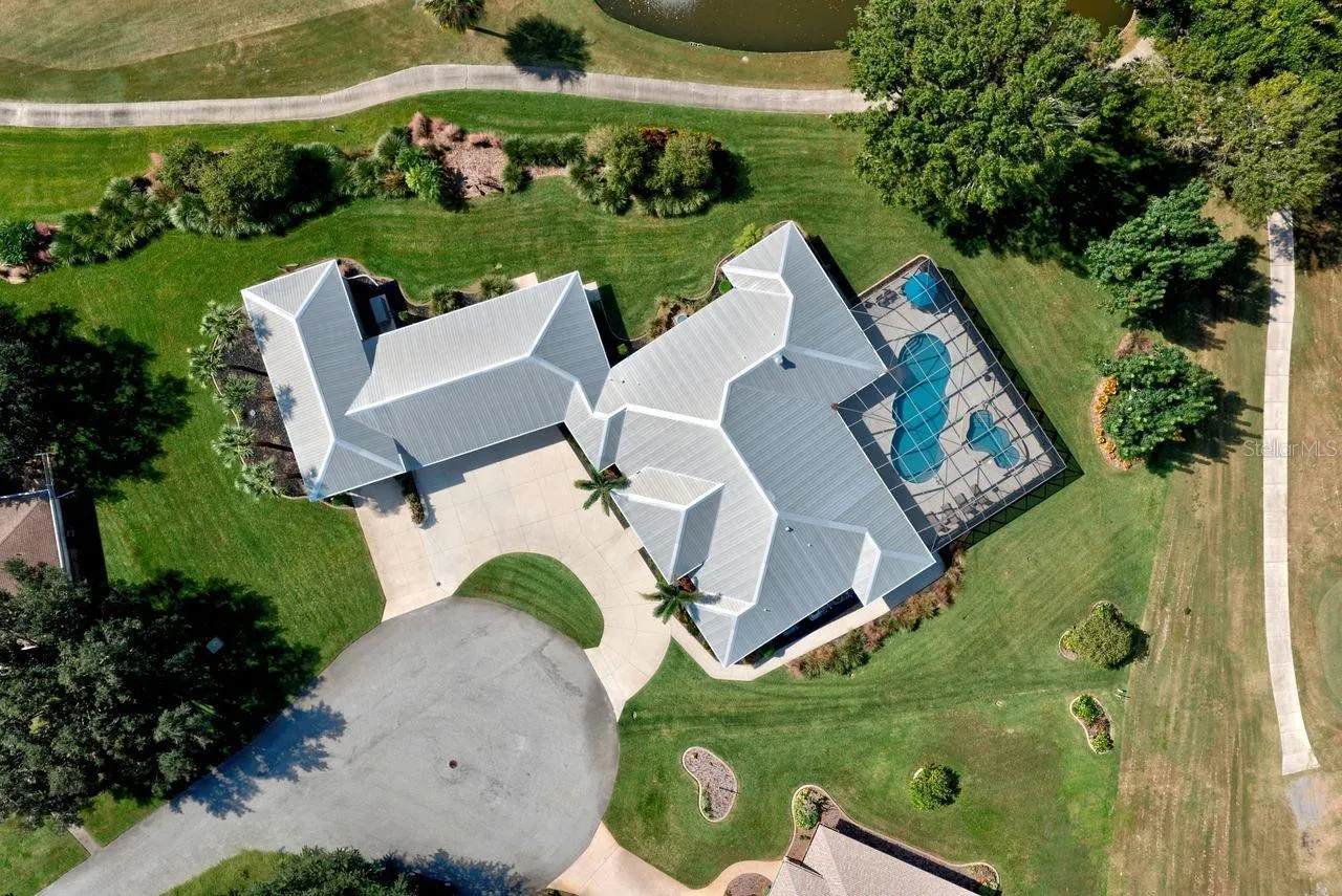 2851 VILLAGE GREEN CT