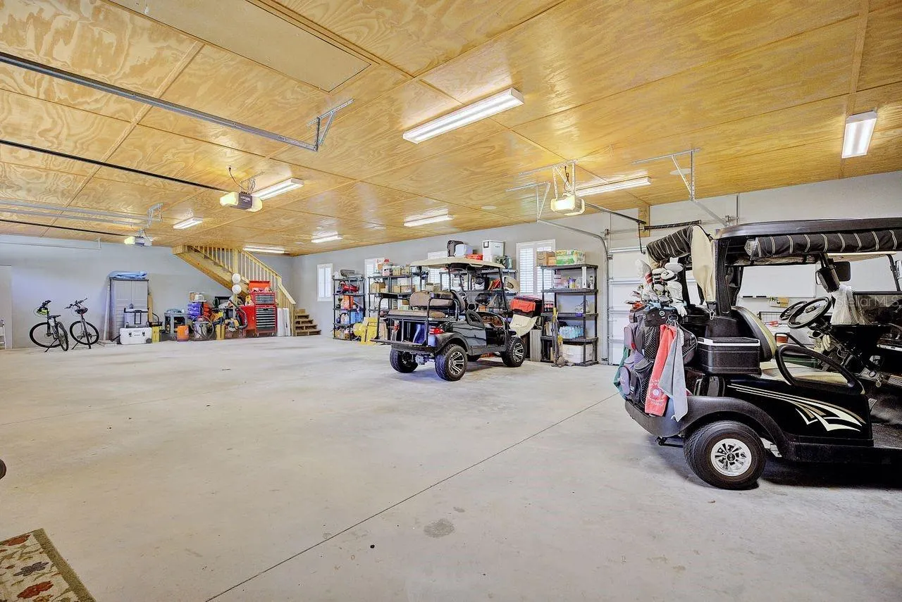 2851 VILLAGE GREEN CT