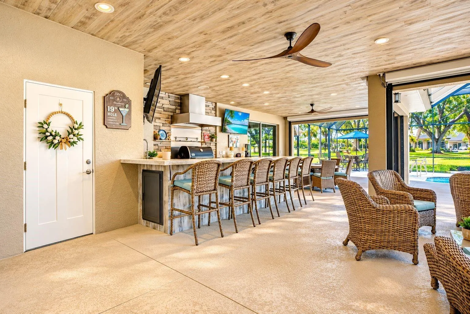 2851 VILLAGE GREEN CT