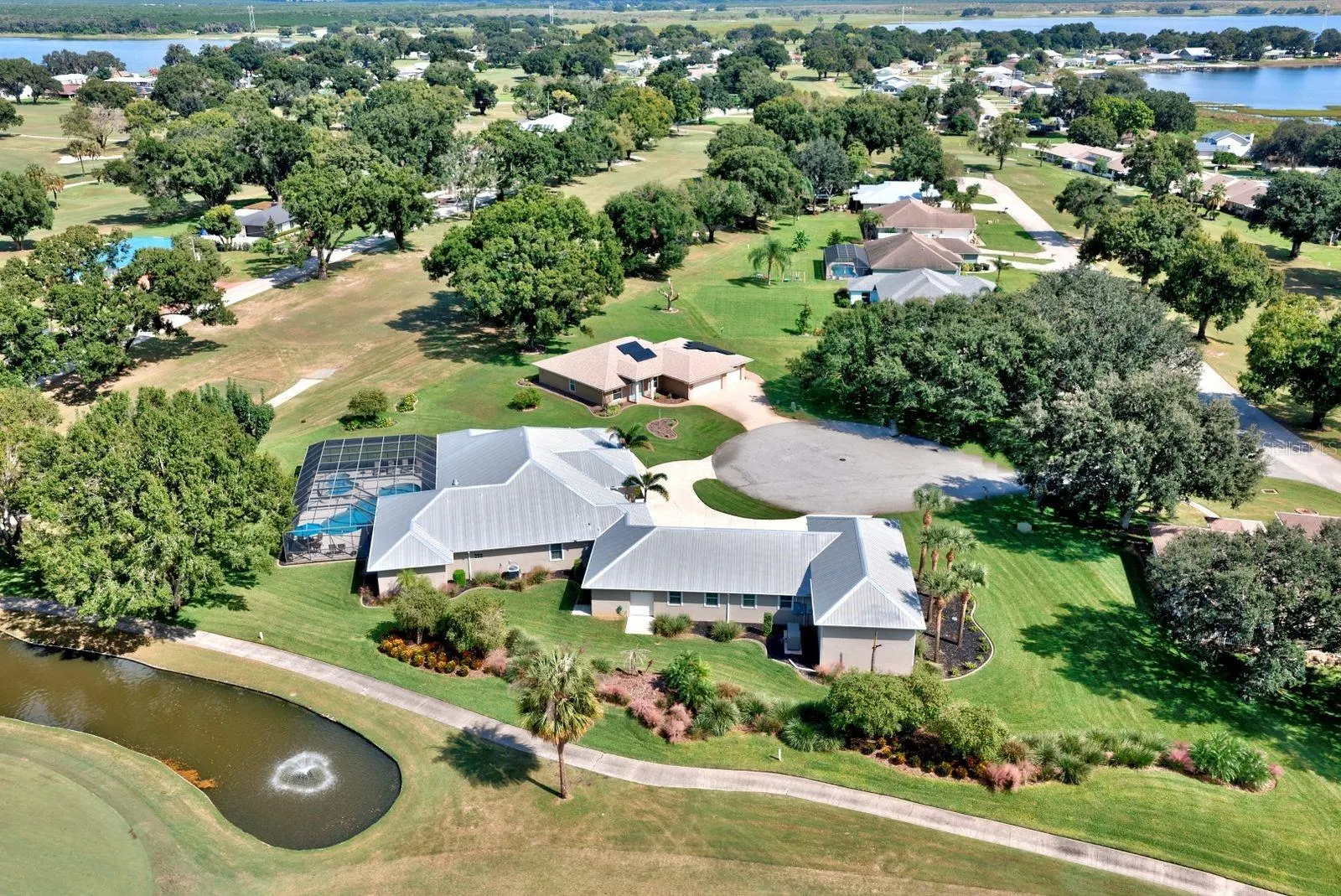 2851 VILLAGE GREEN CT