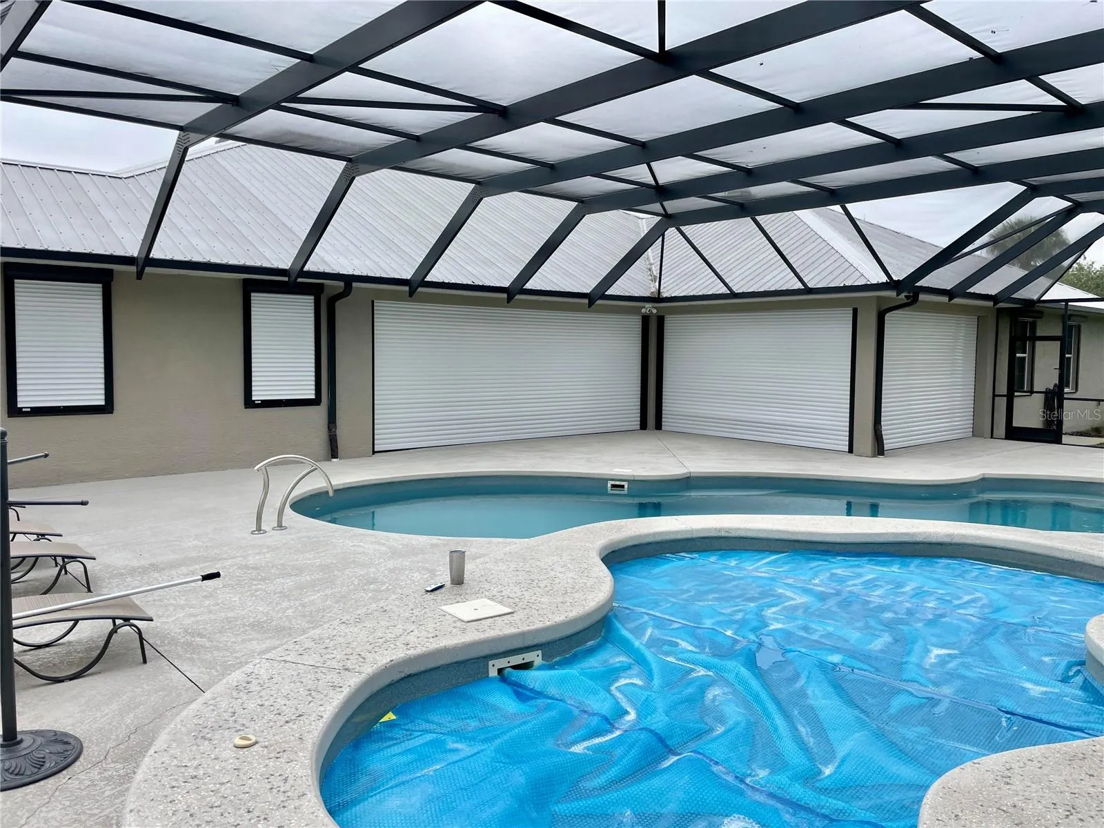 2851 VILLAGE GREEN CT