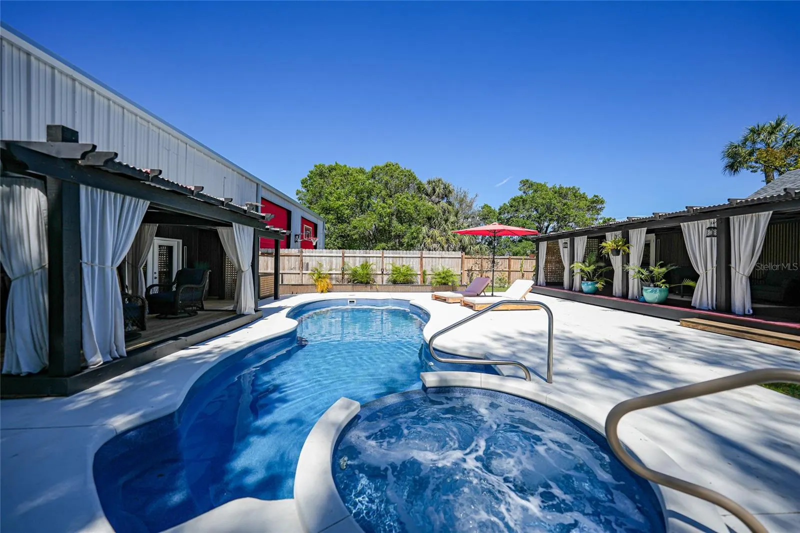 2461 SW HIGHWAY 17