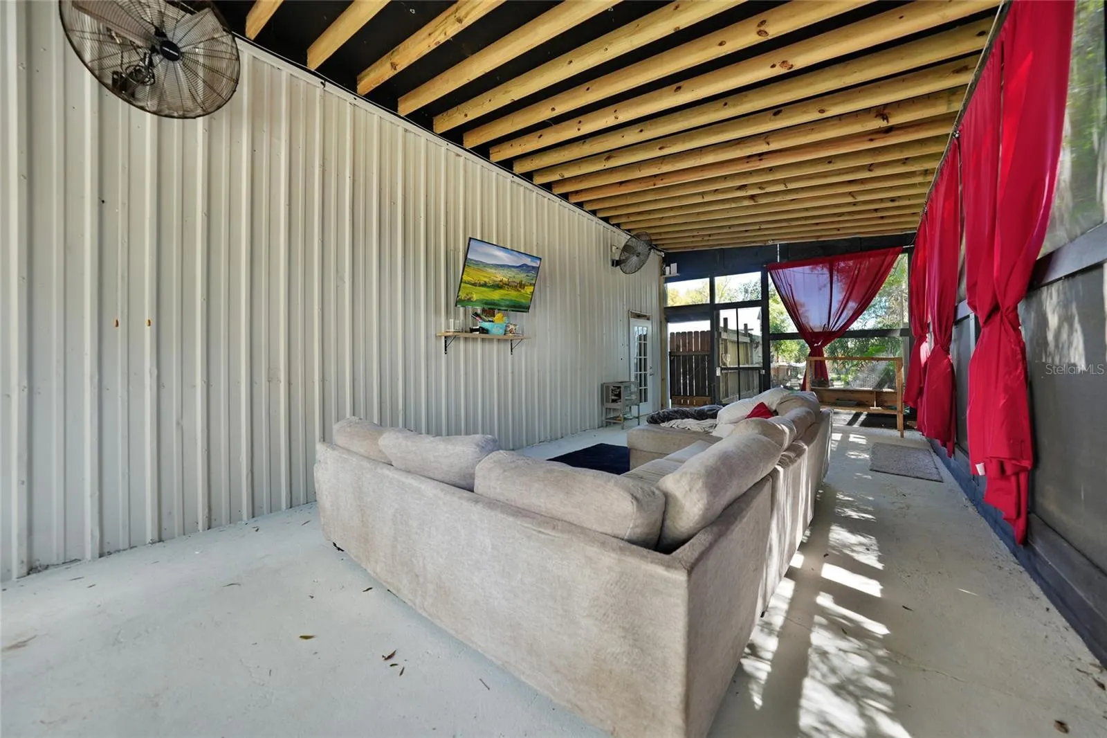 2461 SW HIGHWAY 17