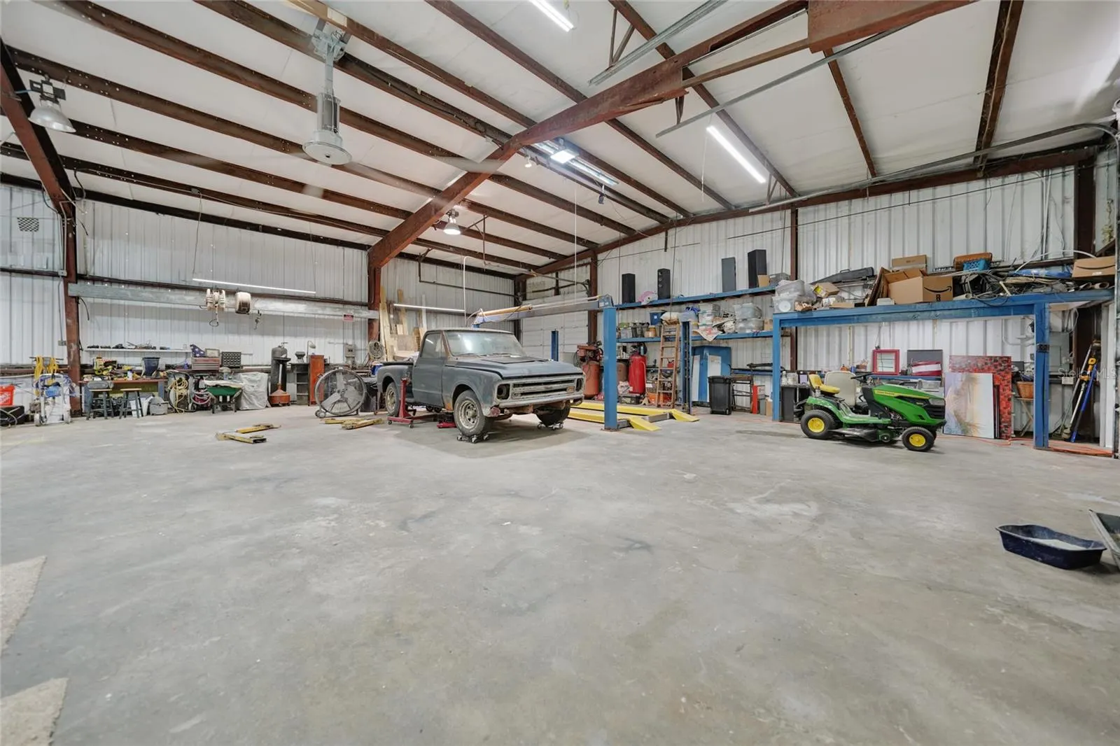 2461 SW HIGHWAY 17