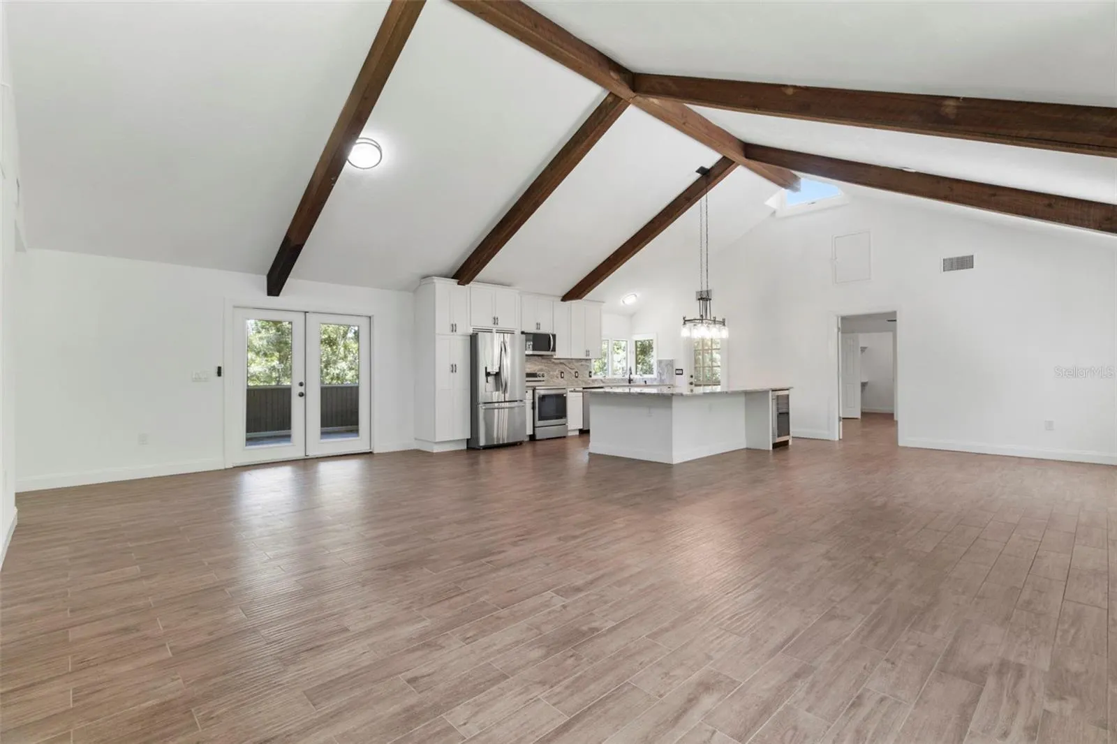 1183 NW GIRL SCOUT RD