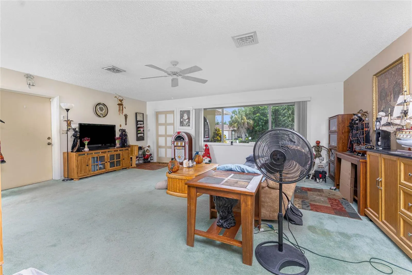 22158 RIVERHEAD AVE