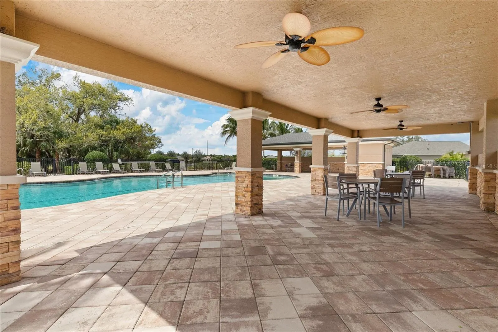 25089 E LENOX CIR