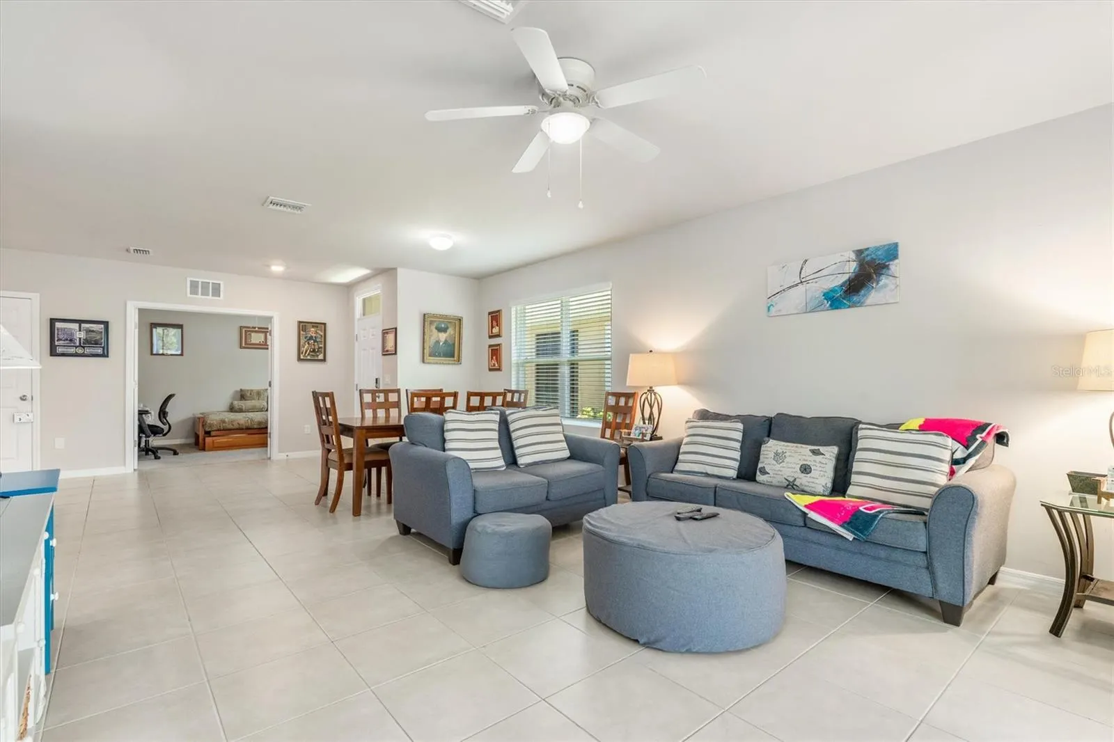 25089 E LENOX CIR