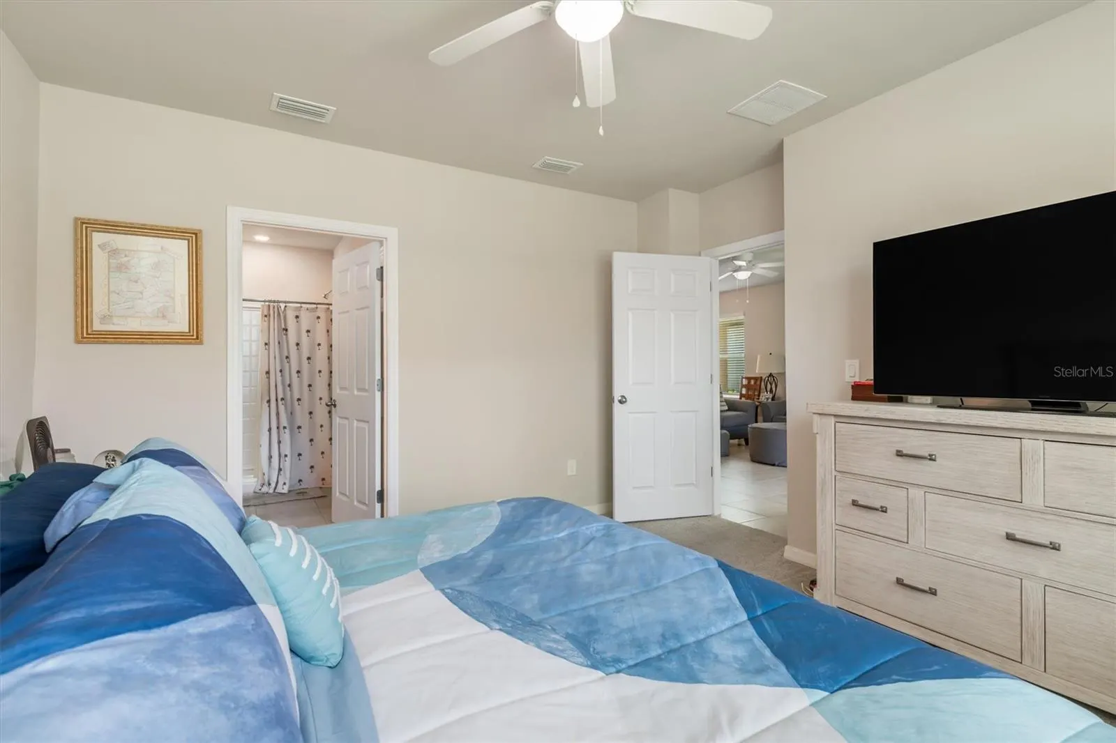25089 E LENOX CIR