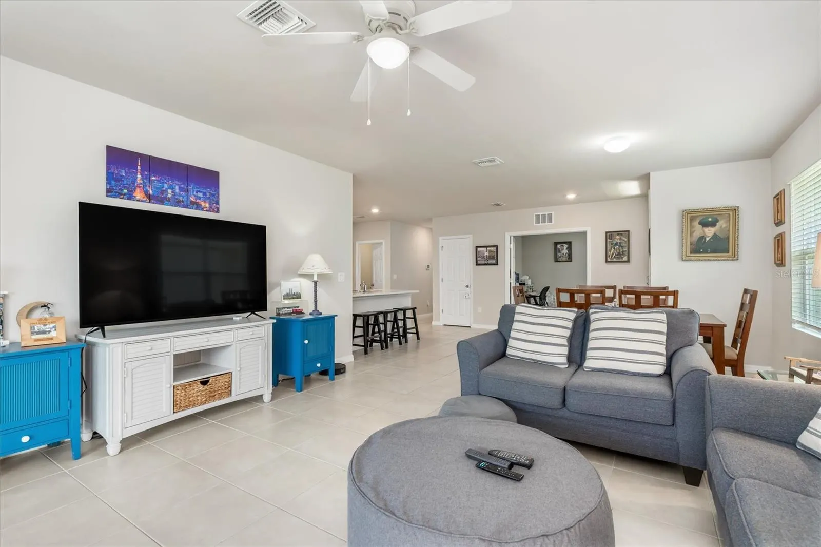 25089 E LENOX CIR
