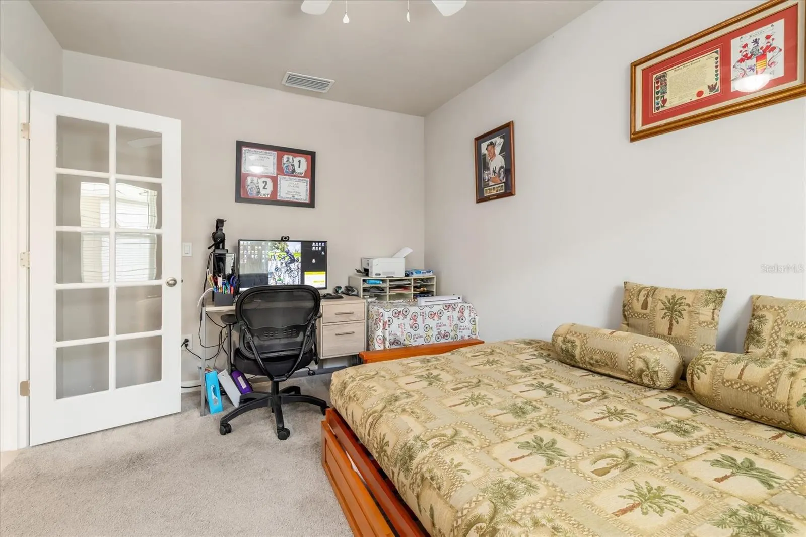 25089 E LENOX CIR