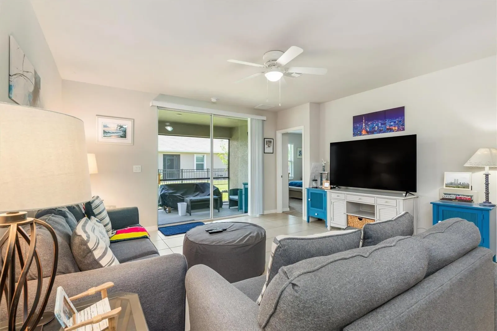 25089 E LENOX CIR