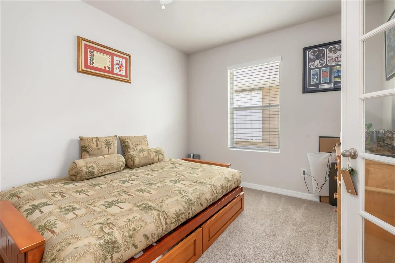 25089 E LENOX CIR