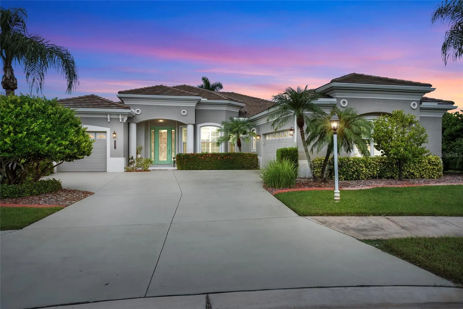 3331 BAILEY PALM CT