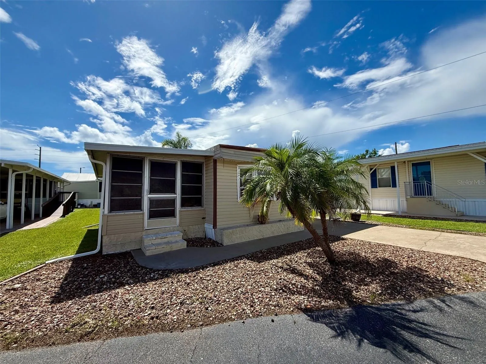 10100 BURNT STORE RD #124, #124