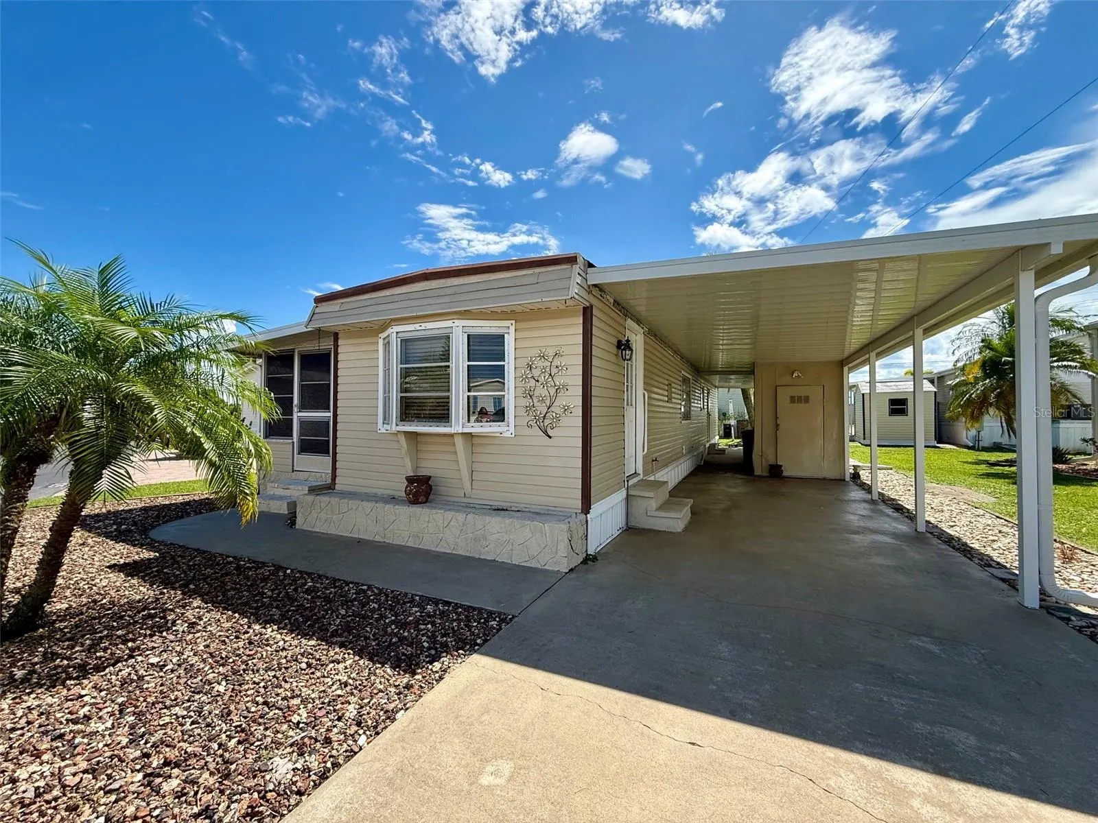 10100 BURNT STORE RD #124, #124