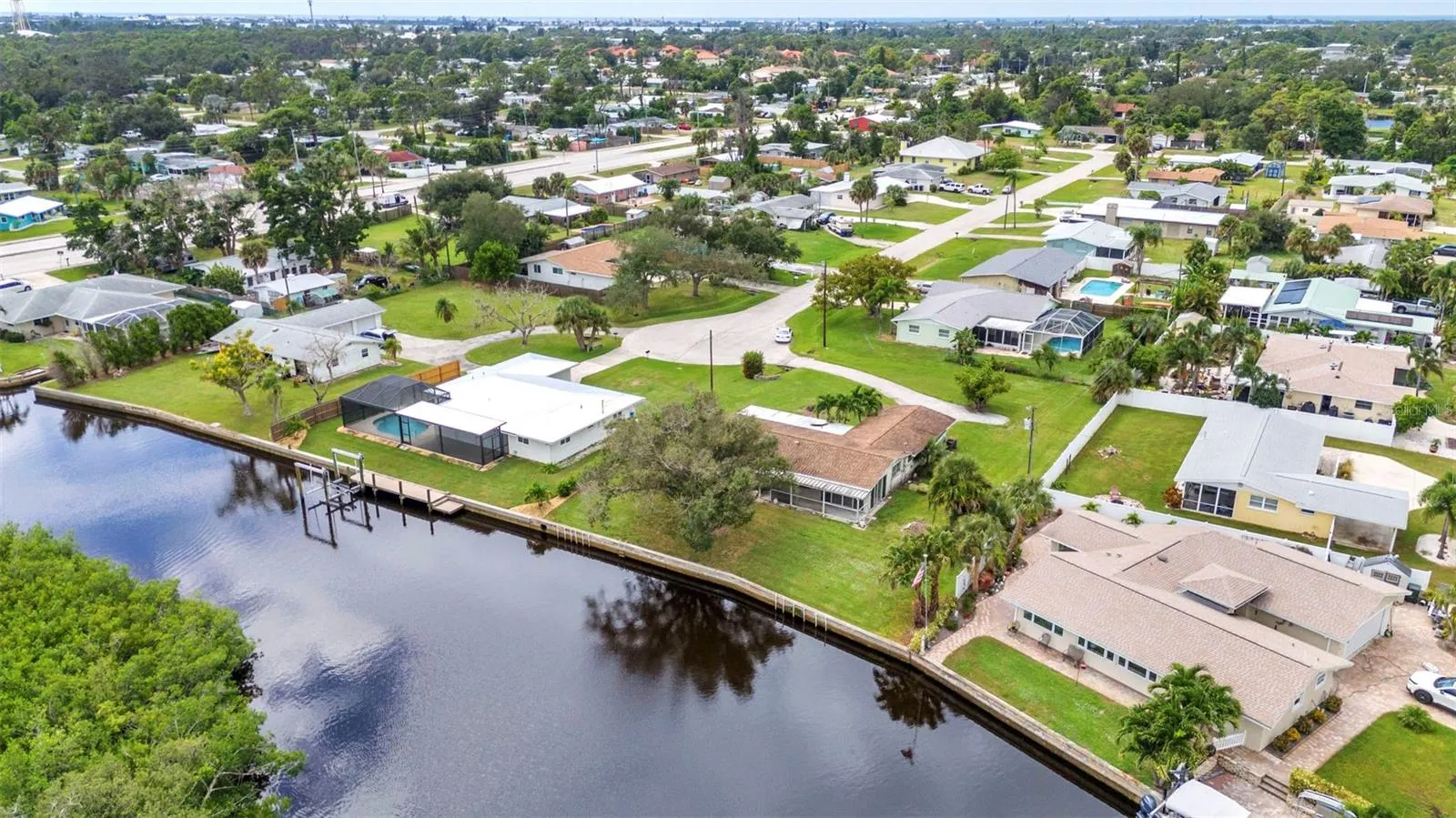 480 PALM CREEK DR