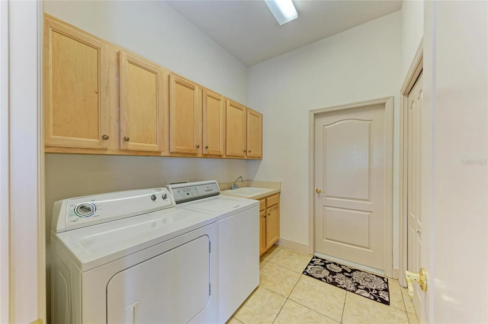 17371 ISAAC LN
