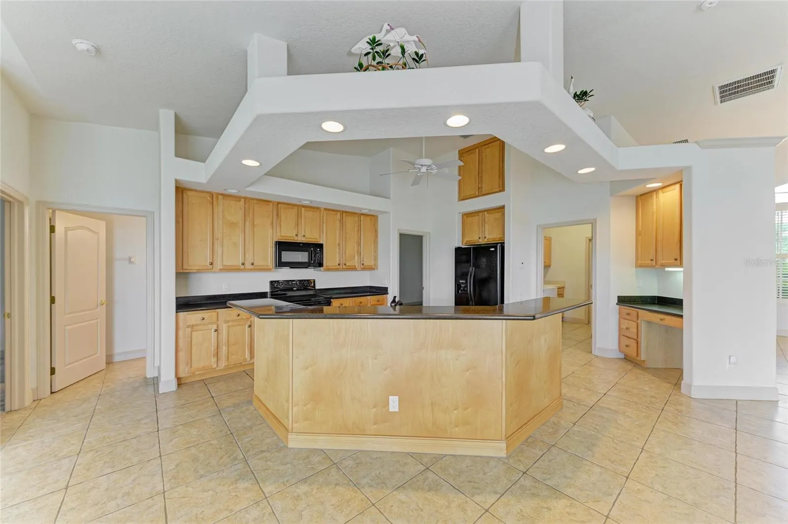 17371 ISAAC LN