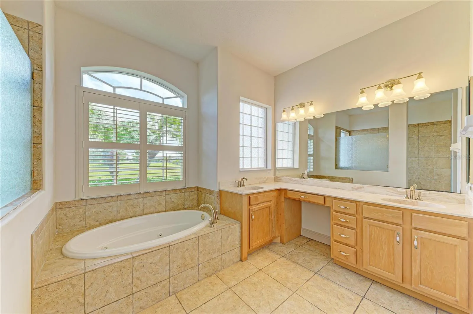 17371 ISAAC LN