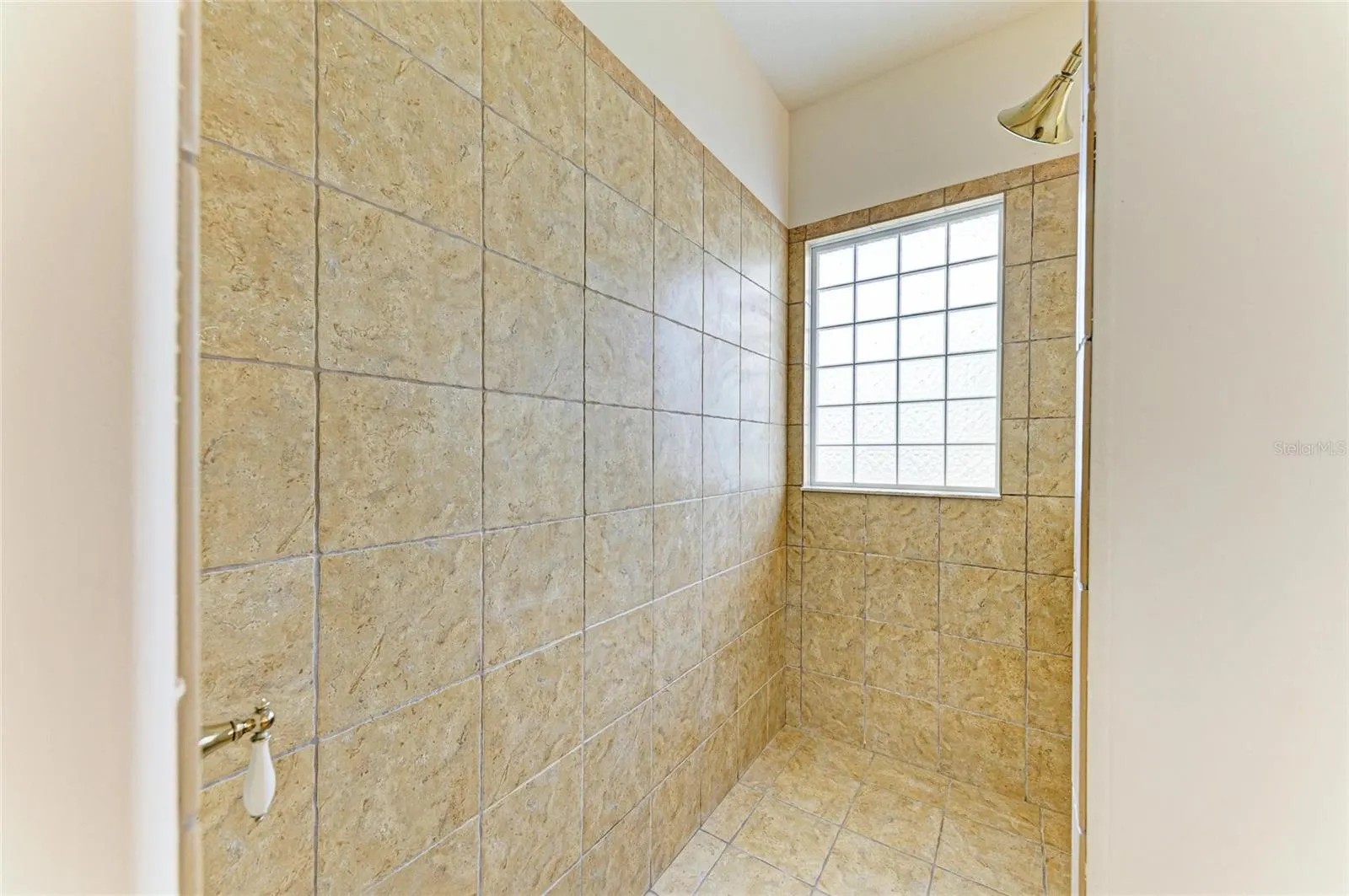 17371 ISAAC LN