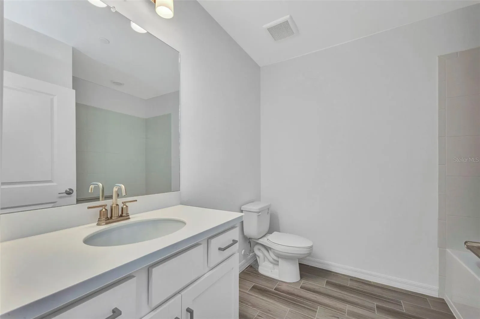 23819 COLLINA WAY #102, #102