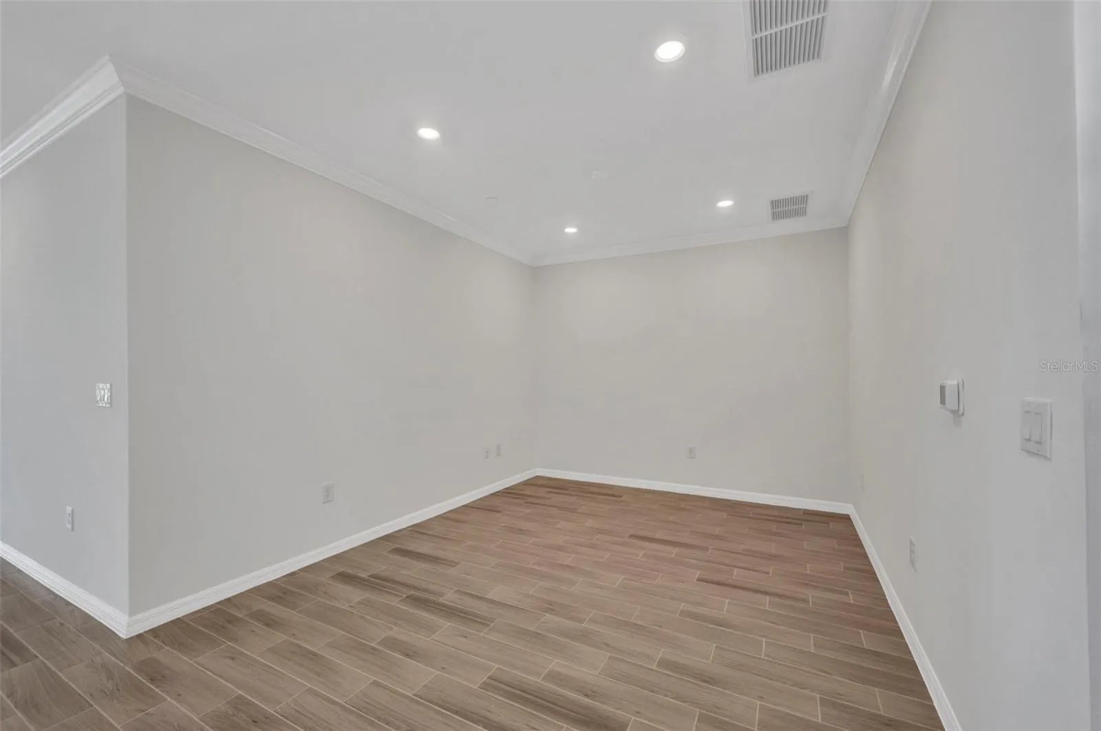 23819 COLLINA WAY #102, #102