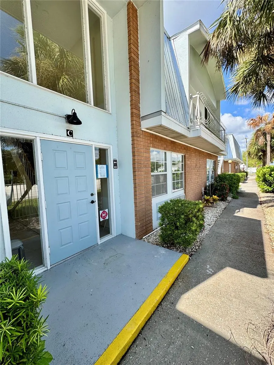 22333 EDGEWATER DR #C2, #C2