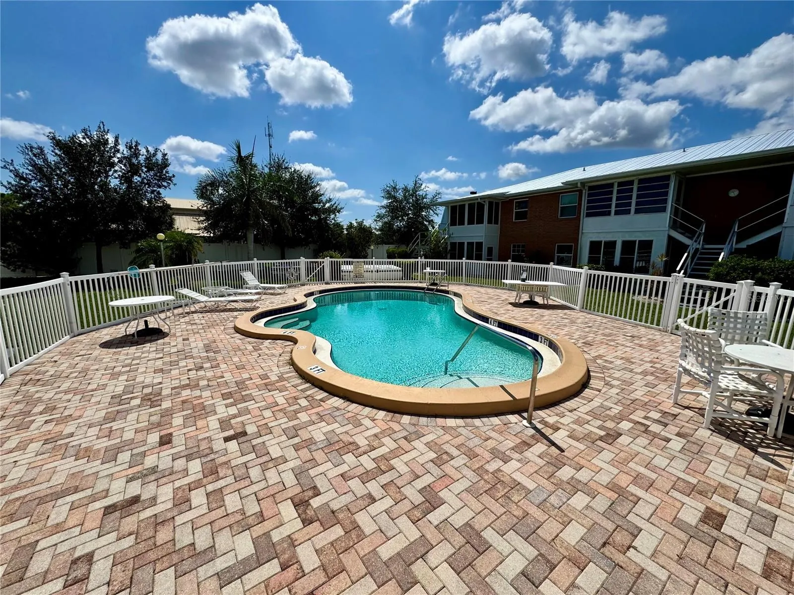 22333 EDGEWATER DR #C2, #C2