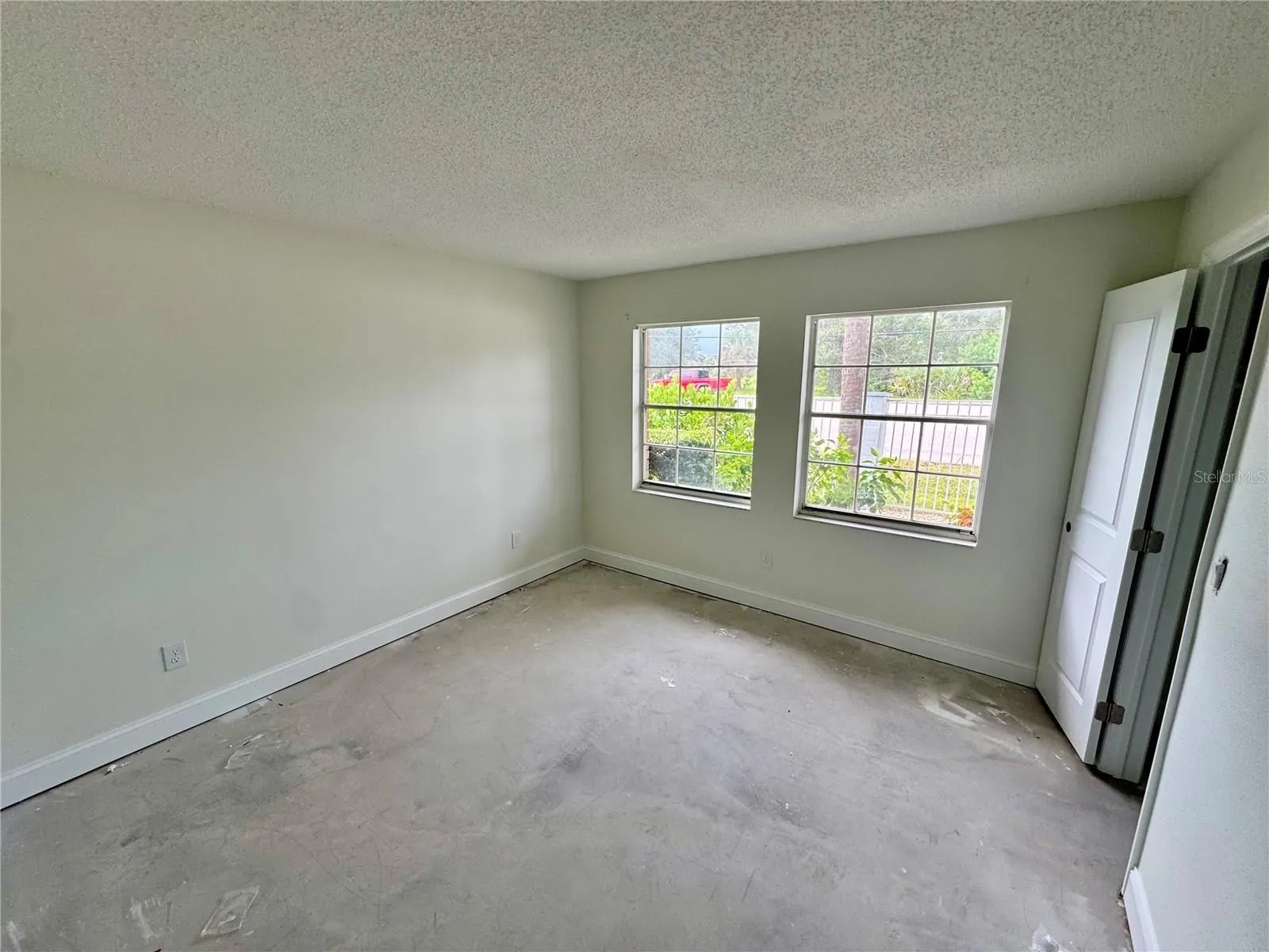 22333 EDGEWATER DR #C2, #C2