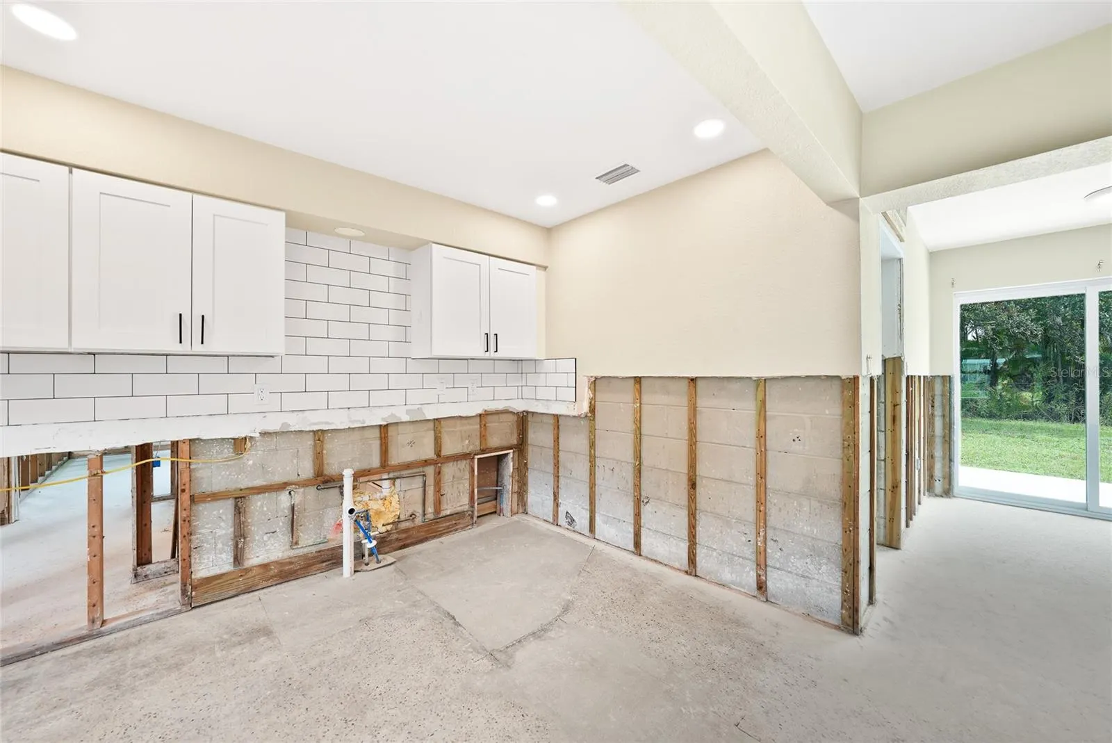 850 MARLIN DR