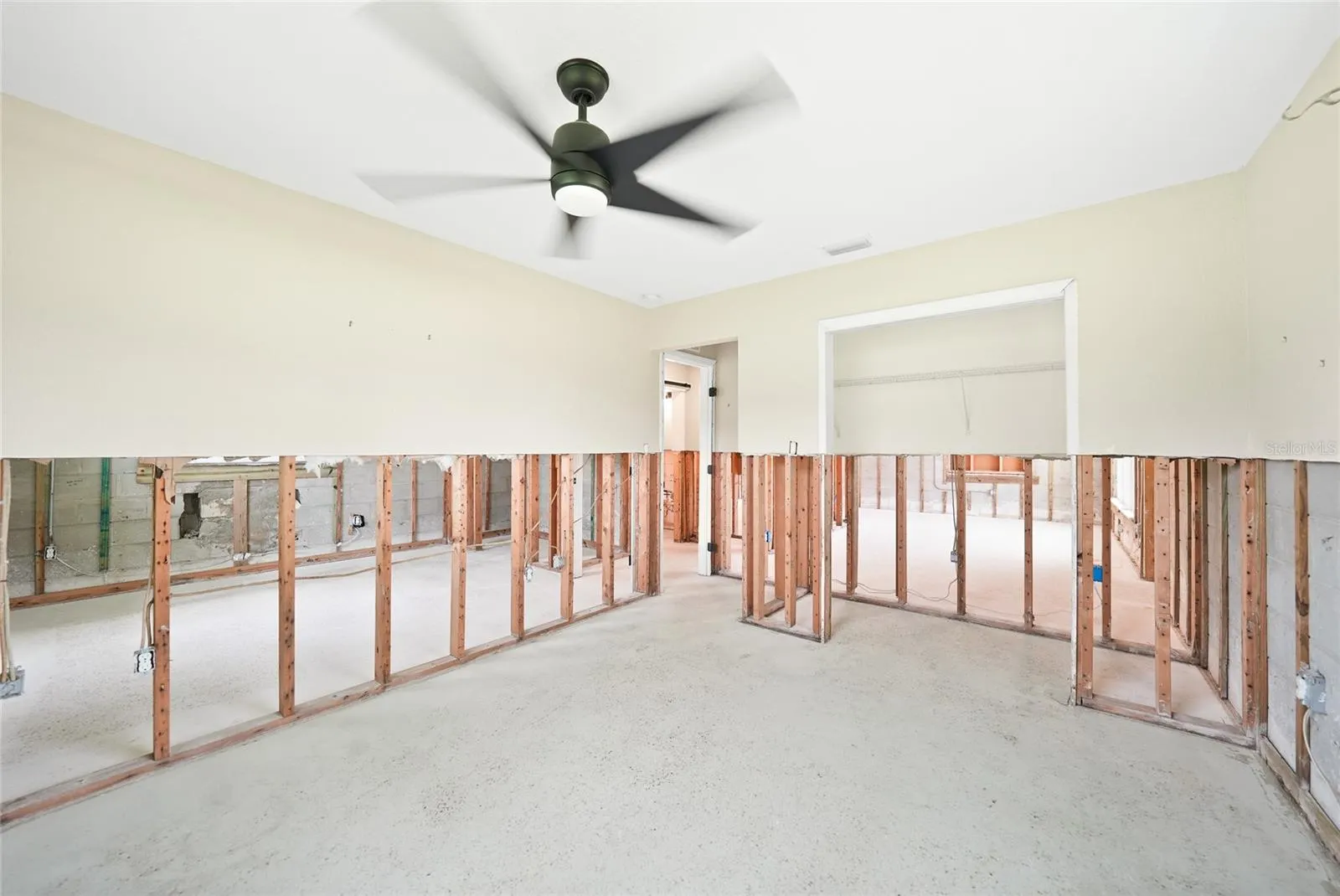 850 MARLIN DR