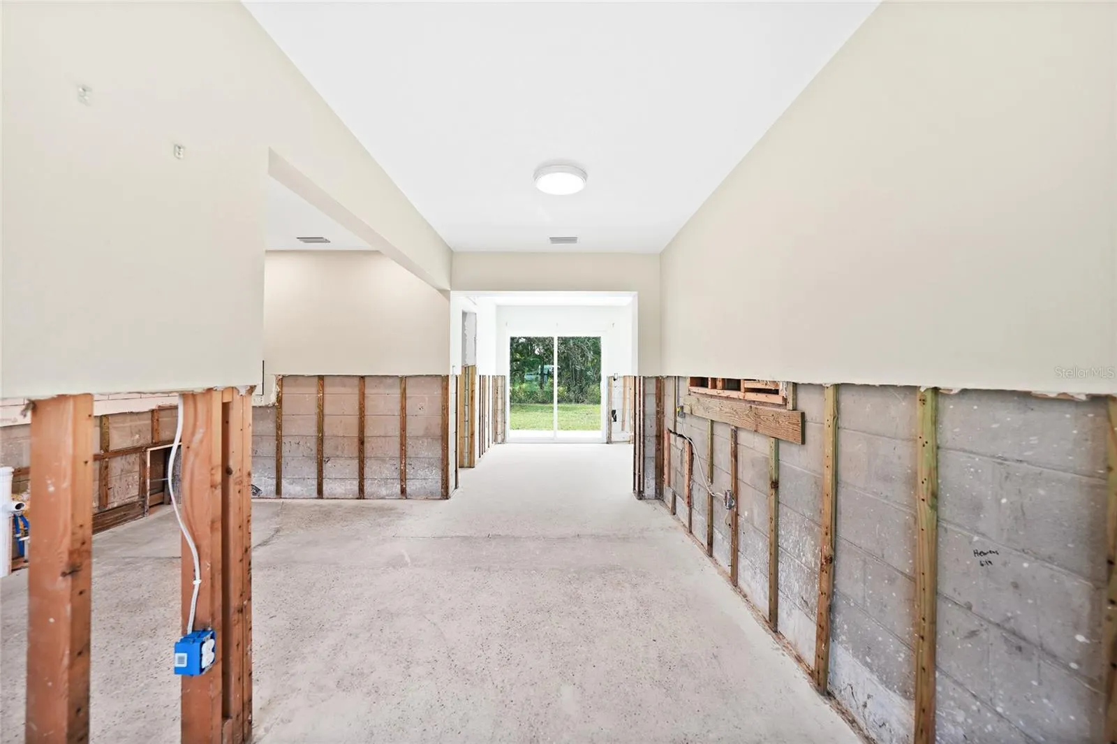 850 MARLIN DR