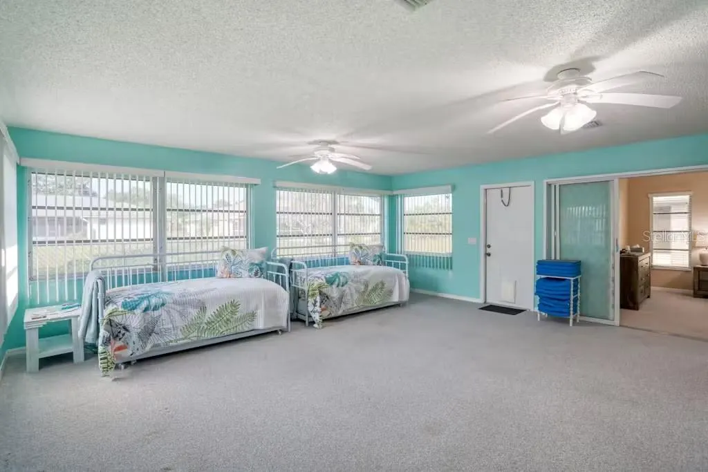 285 MARK TWAIN LN