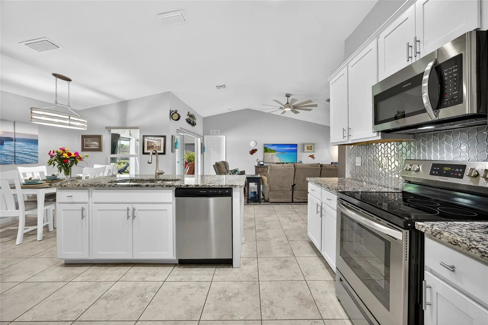25459 ESTRADA CIR