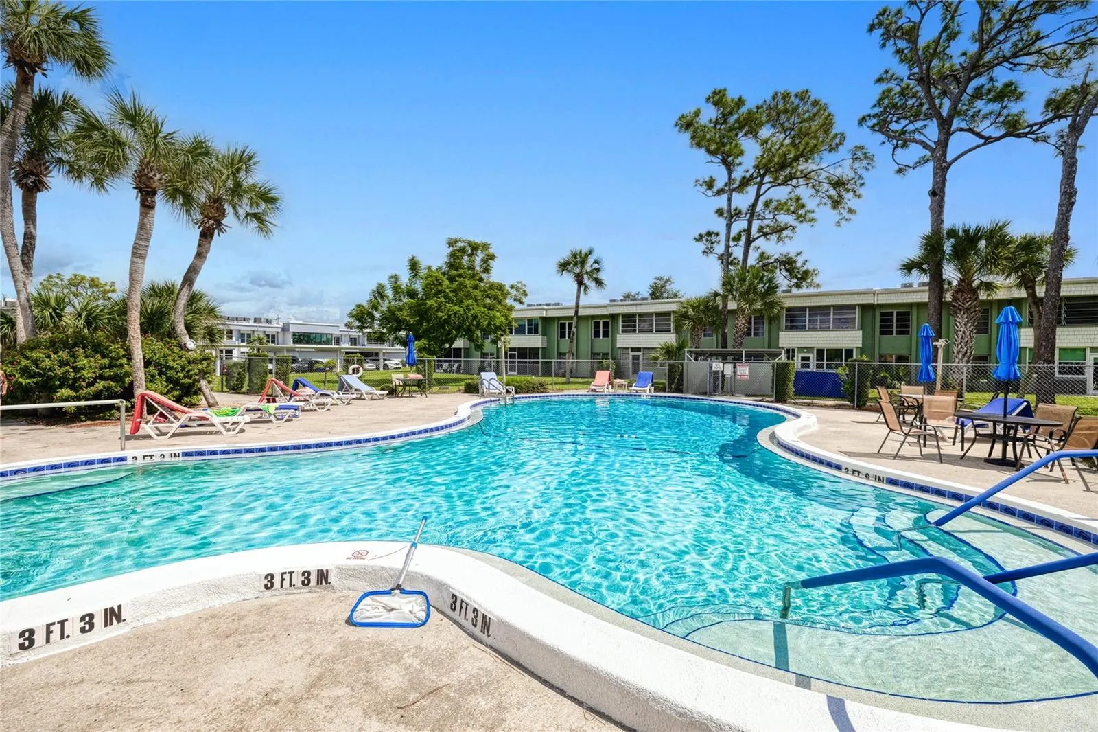 2300 AARON ST #206, #206