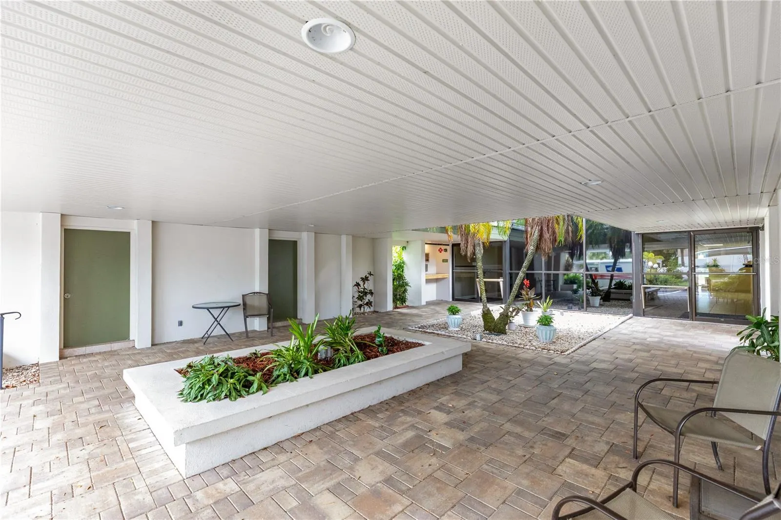 2300 AARON ST #206, #206