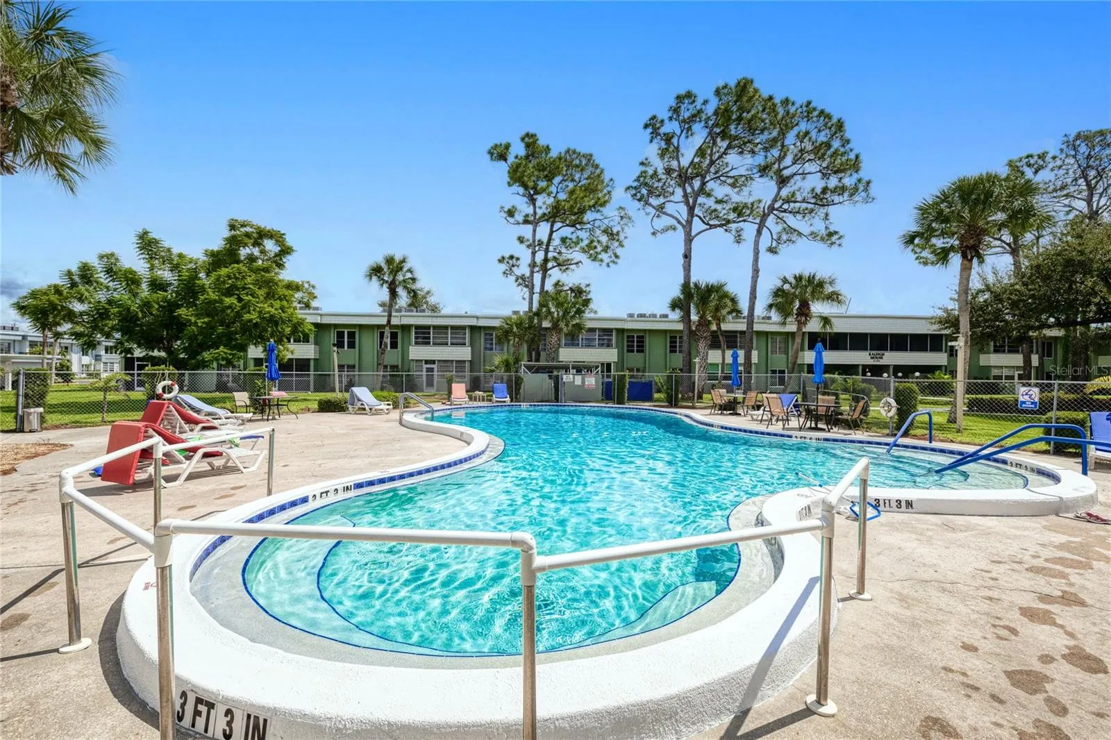 2300 AARON ST #206, #206
