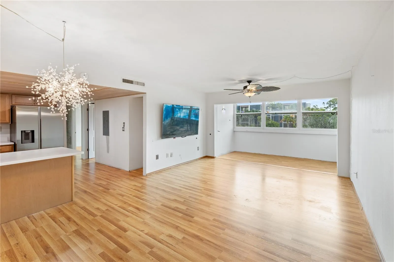 2300 AARON ST #206, #206