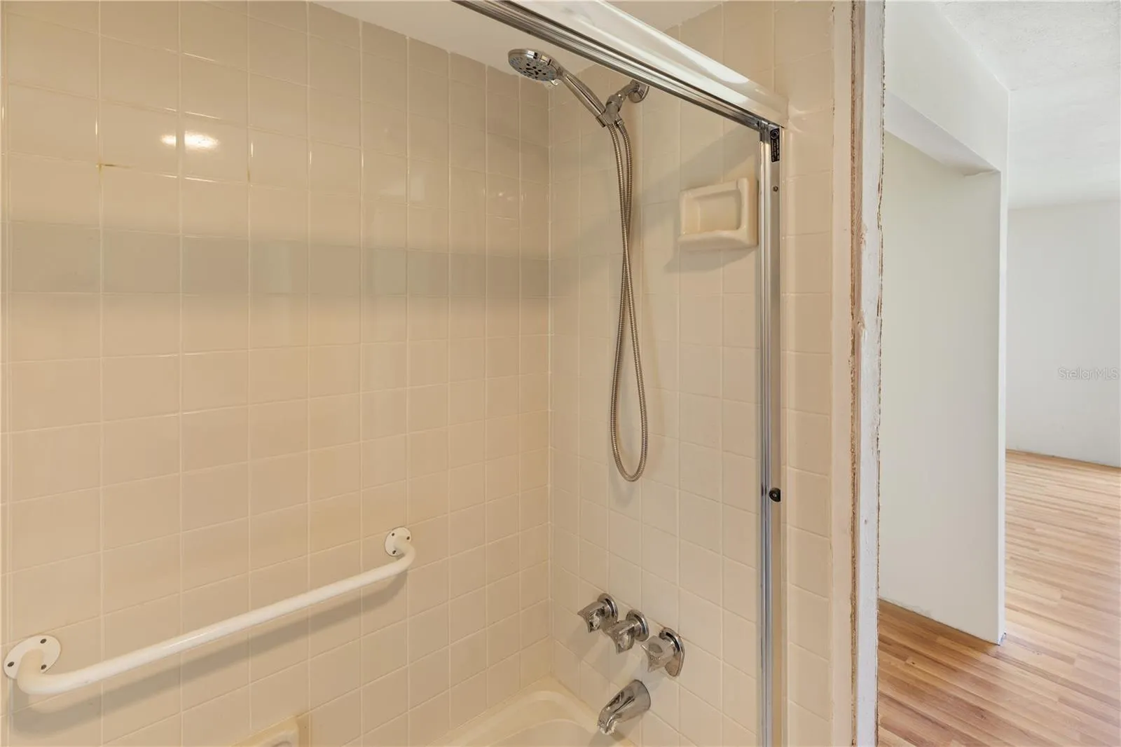 2300 AARON ST #206, #206