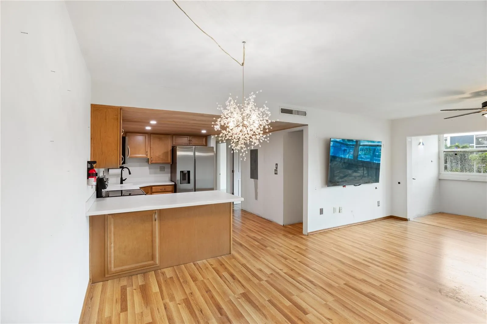 2300 AARON ST #206, #206