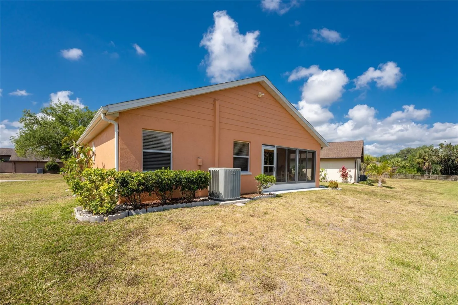 4224 OAK TERRACE CIR