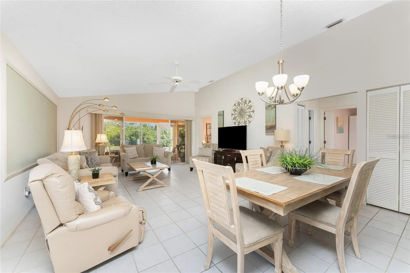4224 OAK TERRACE CIR